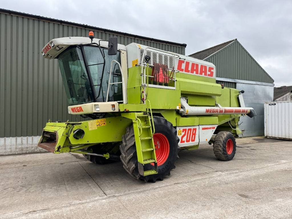Claas 208 dominator mega combine - Sklízecí mlátička: obrázek 1 Claas 208 dominator mega combine - Sklízecí mlátička: obrázek 1