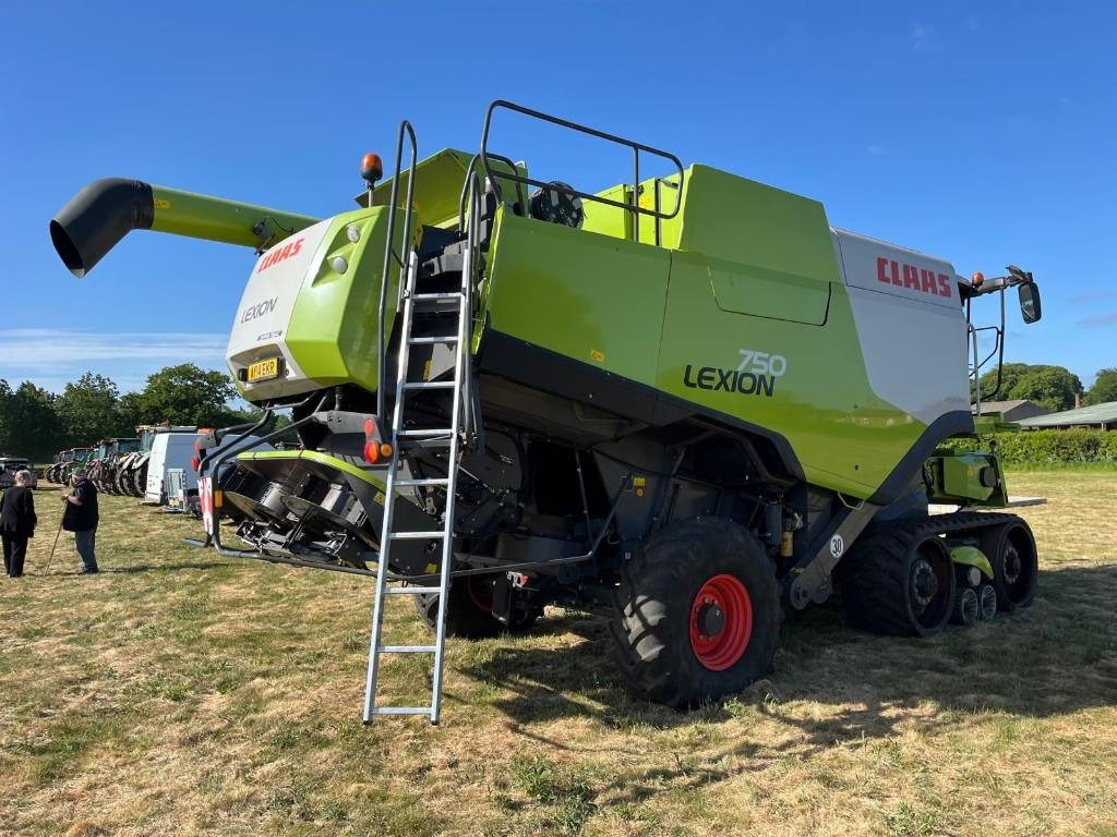 Claas 750TT c/w V900 Header - Sklízecí mlátička: obrázek 4 Claas 750TT c/w V900 Header - Sklízecí mlátička: obrázek 4
