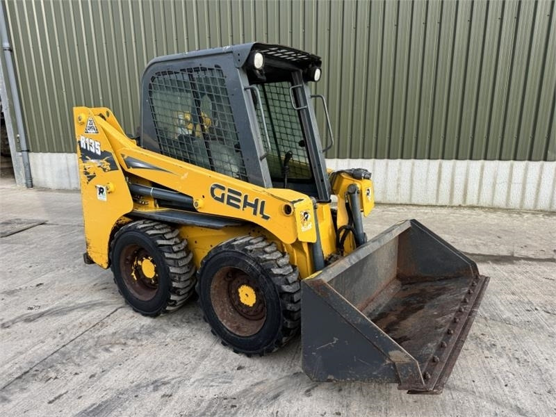 Gehl R135 Skid Steer - Smykový nakladač: obrázek 3 Gehl R135 Skid Steer - Smykový nakladač: obrázek 3
