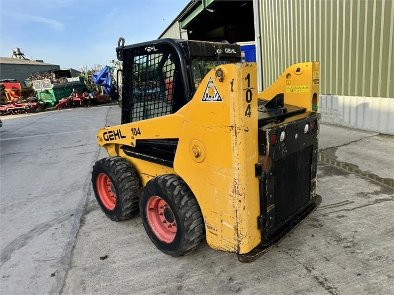 Gehl R165 Skid Steer - Smykový nakladač: obrázek 2 Gehl R165 Skid Steer - Smykový nakladač: obrázek 2