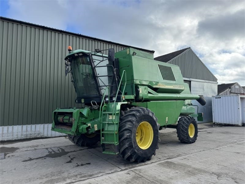 John Deere John Deere 1550 WTS c/w 620R Header - Příslušenství ke kombajnům: obrázek 3 John Deere John Deere 1550 WTS c/w 620R Header - Příslušenství ke kombajnům: obrázek 3