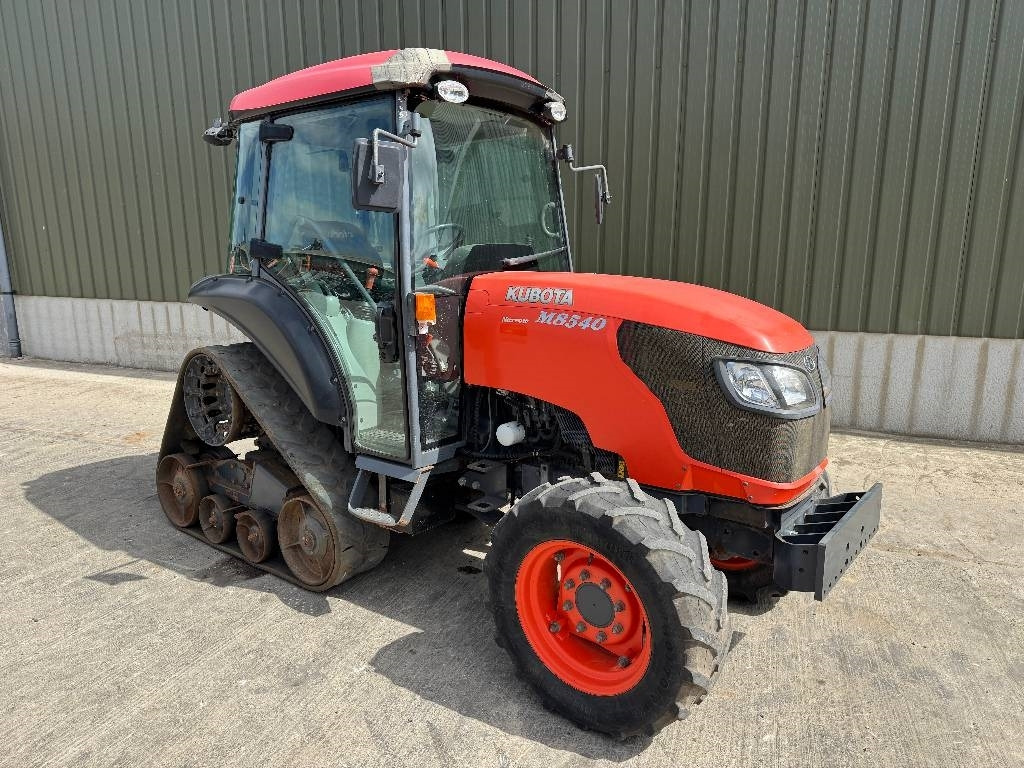 Kubota M8540 Narrow Half Track - Traktor: obrázek 3 Kubota M8540 Narrow Half Track - Traktor: obrázek 3
