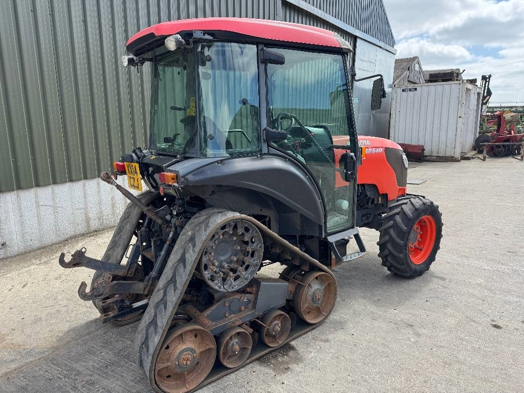 Kubota M8540 Narrow Half Track - Traktor: obrázek 4 Kubota M8540 Narrow Half Track - Traktor: obrázek 4