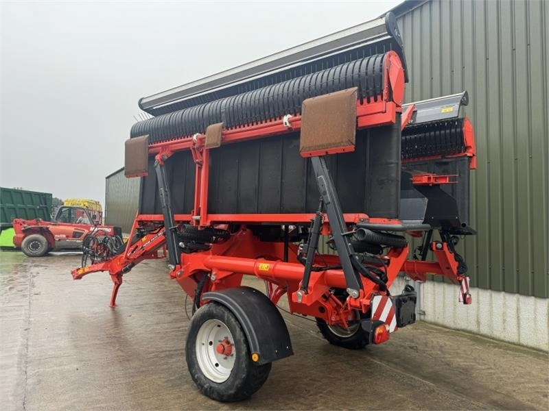 Kuhn Merge Maxx 950 Merger - Obraceč/ Shrnovač: obrázek 2 Kuhn Merge Maxx 950 Merger - Obraceč/ Shrnovač: obrázek 2