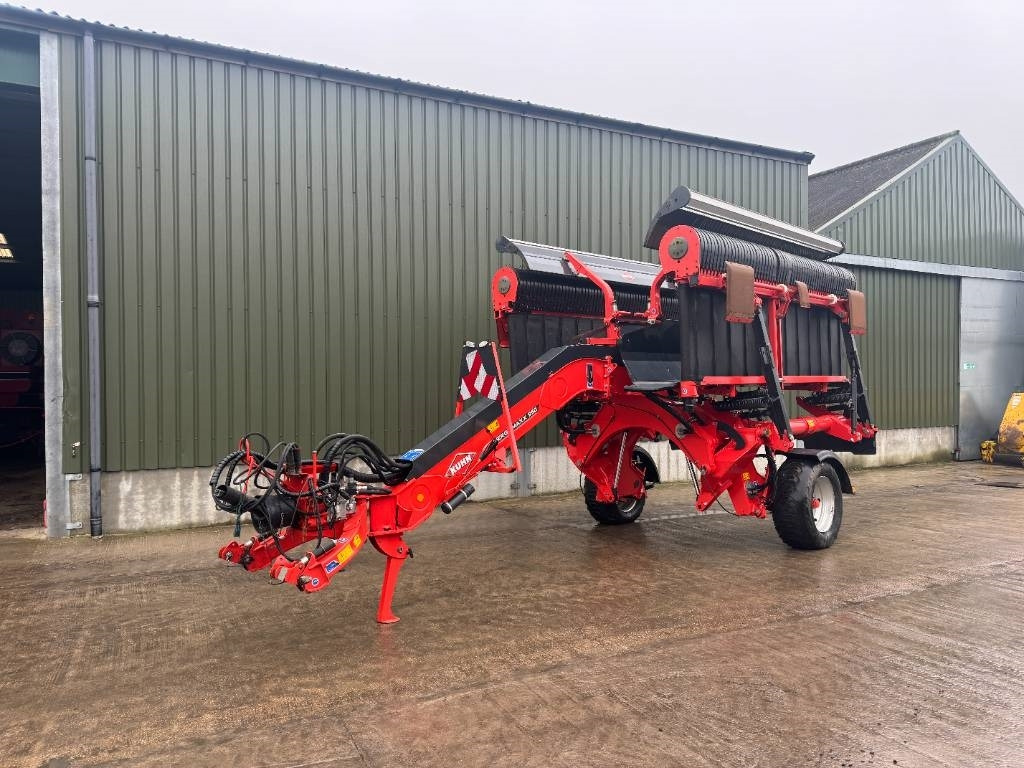 Kuhn Merge Maxx 950 - Obraceč/ Shrnovač: obrázek 1 Kuhn Merge Maxx 950 - Obraceč/ Shrnovač: obrázek 1
