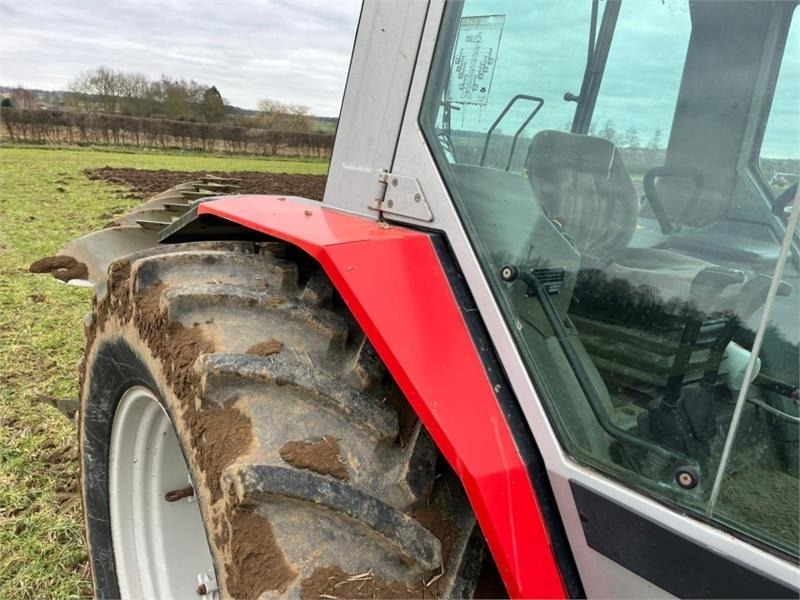 Massey Ferguson Massey Ferguson 3120 Dynashift - Traktor: obrázek 5 Massey Ferguson Massey Ferguson 3120 Dynashift - Traktor: obrázek 5