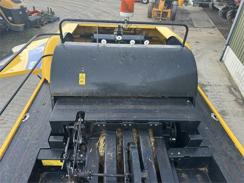 Lis na hranaté balíky New Holland BB9060 Baler: obrázek 9