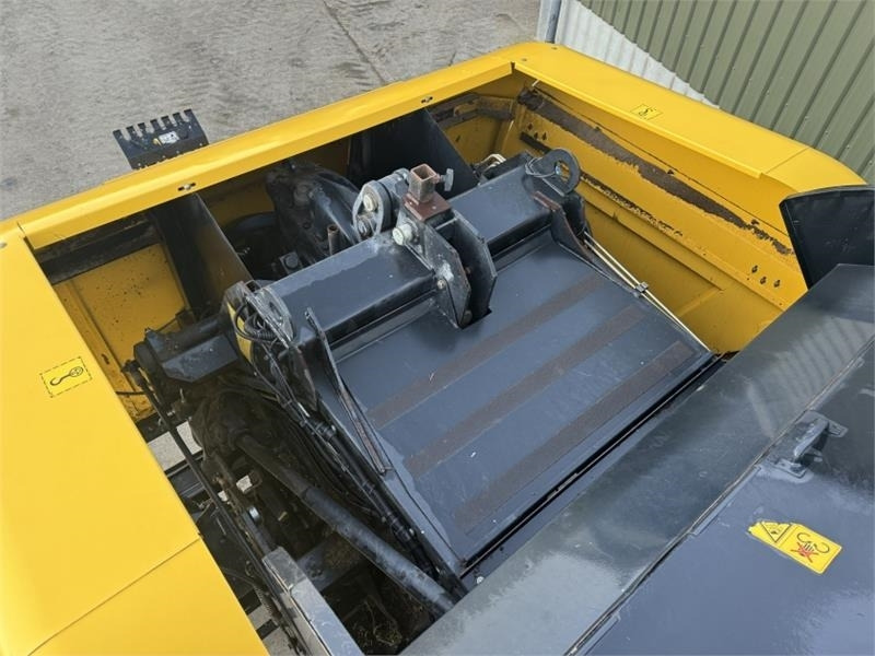 Lis na hranaté balíky New Holland BB9060 Baler: obrázek 15