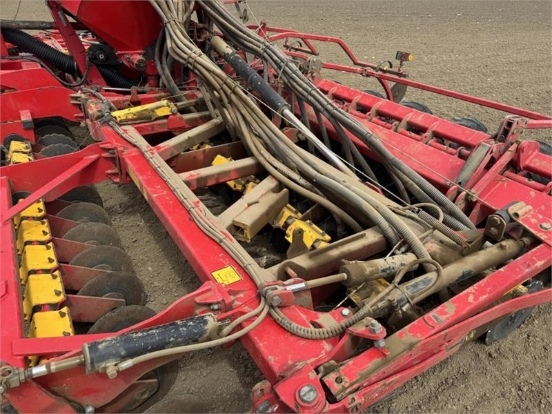Secí kombinace Vaderstad Rapid A800s **Video Below**: obrázek 17