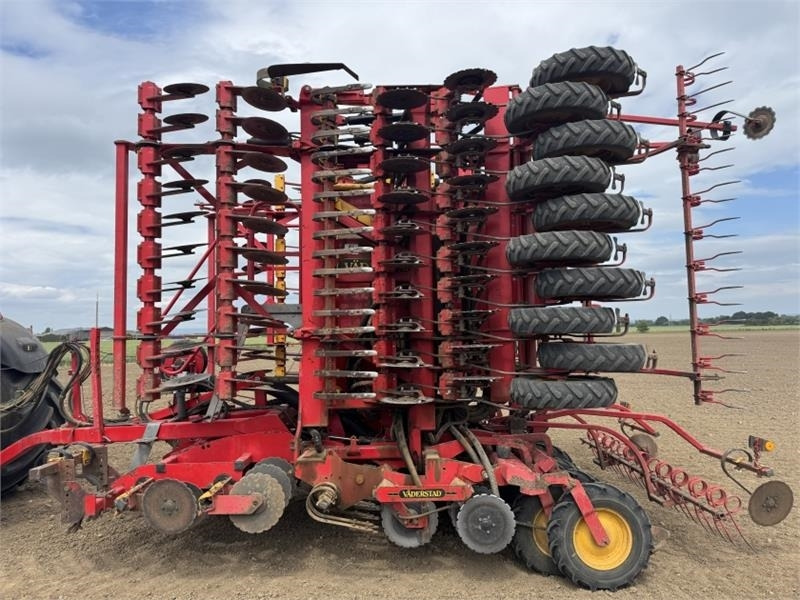 Secí kombinace Vaderstad Rapid A800s **Video Below**: obrázek 22