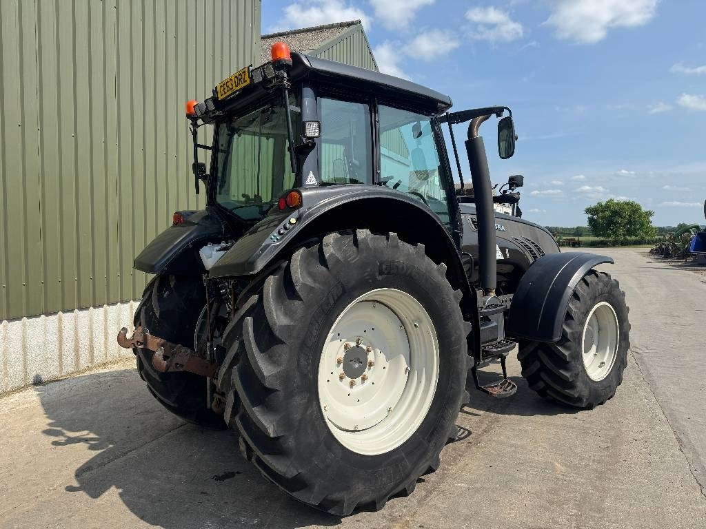 Valtra T163 Direct - Traktor: obrázek 2 Valtra T163 Direct - Traktor: obrázek 2