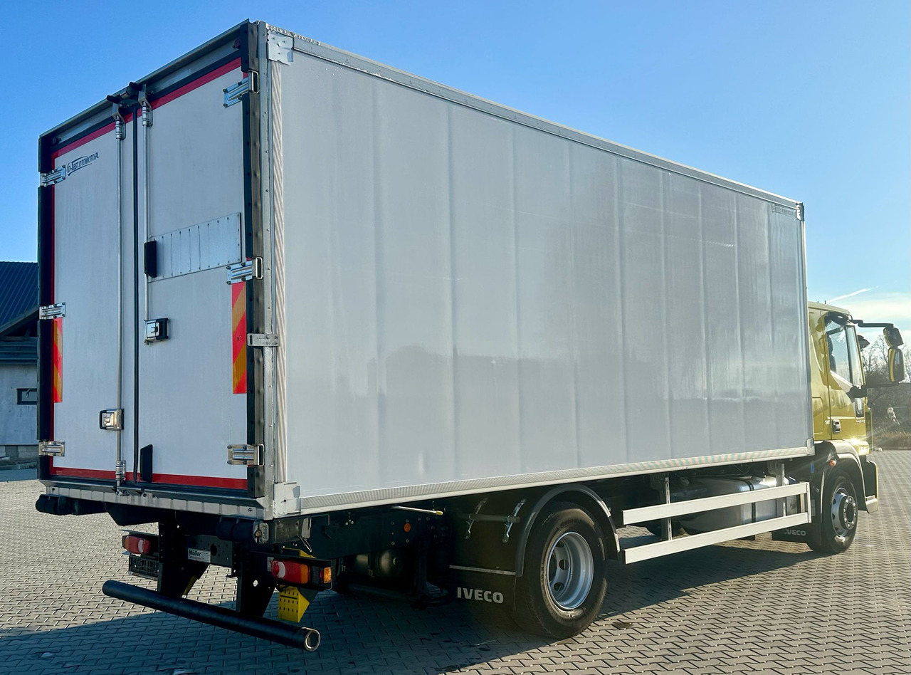 IVECO EUROCARGO 160-280 / CHŁODNIA / 6.1 M DŁUGOŚCI / 15 EUROPALET / AUTOMAT / SYPIALKA / NISKI PRZEBIEG / 16 TON DMC / CARRIER SPALINOWO - ELEKTRYCZNY / 2018 ROK - Chladírenský nákladní automobil: obrázek 5 IVECO EUROCARGO 160-280 / CHŁODNIA / 6.1 M DŁUGOŚCI / 15 EUROPALET / AUTOMAT / SYPIALKA / NISKI PRZEBIEG / 16 TON DMC / CARRIER SPALINOWO - ELEKTRYCZNY / 2018 ROK - Chladírenský nákladní automobil: obrázek 5