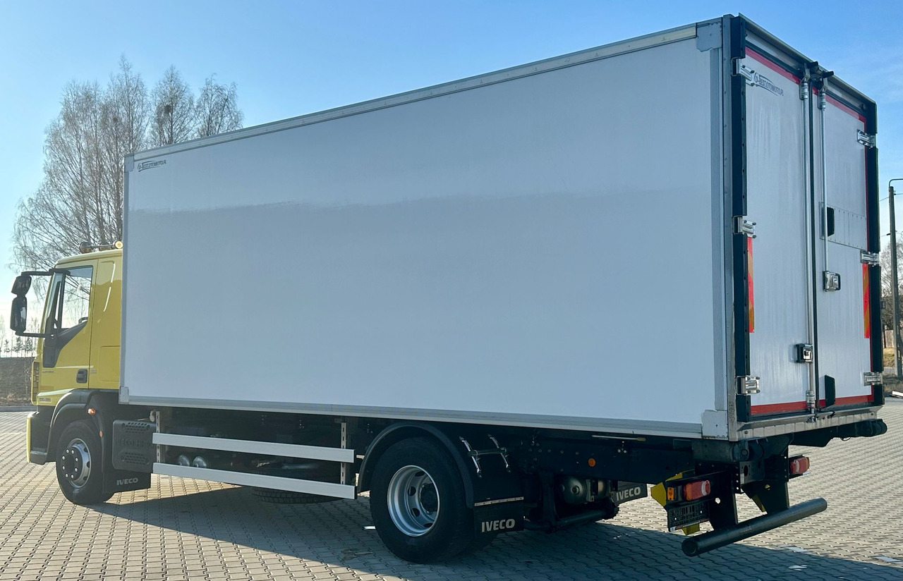 IVECO EUROCARGO 160-280 / CHŁODNIA / 6.1 M DŁUGOŚCI / 15 EUROPALET / AUTOMAT / SYPIALKA / NISKI PRZEBIEG / 16 TON DMC / CARRIER SPALINOWO - ELEKTRYCZNY / 2018 ROK - Chladírenský nákladní automobil: obrázek 4 IVECO EUROCARGO 160-280 / CHŁODNIA / 6.1 M DŁUGOŚCI / 15 EUROPALET / AUTOMAT / SYPIALKA / NISKI PRZEBIEG / 16 TON DMC / CARRIER SPALINOWO - ELEKTRYCZNY / 2018 ROK - Chladírenský nákladní automobil: obrázek 4