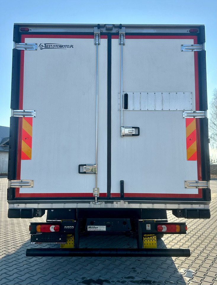 IVECO EUROCARGO 160-280 / CHŁODNIA / 6.1 M DŁUGOŚCI / 15 EUROPALET / AUTOMAT / SYPIALKA / NISKI PRZEBIEG / 16 TON DMC / CARRIER SPALINOWO - ELEKTRYCZNY / 2018 ROK - Chladírenský nákladní automobil: obrázek 3 IVECO EUROCARGO 160-280 / CHŁODNIA / 6.1 M DŁUGOŚCI / 15 EUROPALET / AUTOMAT / SYPIALKA / NISKI PRZEBIEG / 16 TON DMC / CARRIER SPALINOWO - ELEKTRYCZNY / 2018 ROK - Chladírenský nákladní automobil: obrázek 3