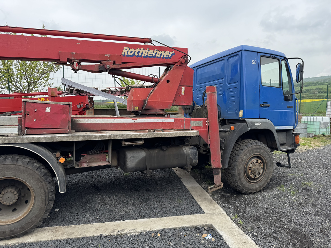 MAN 8-163 / 4X4 / PODNOŚNIK KOSZOWY / NISKI PRZEBIEG - Auto s hydraulickou rukou: obrázek 3 MAN 8-163 / 4X4 / PODNOŚNIK KOSZOWY / NISKI PRZEBIEG - Auto s hydraulickou rukou: obrázek 3