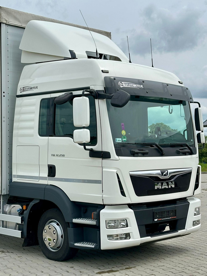 MAN TGL 12.250 / FIRANKA / 23 EUROPALETY / 9.5 M DŁUGOŚCI / NISKI PRZEBIEG / SYPIALKA / 2020 ROK - Plachtový nákladní auto: obrázek 5 MAN TGL 12.250 / FIRANKA / 23 EUROPALETY / 9.5 M DŁUGOŚCI / NISKI PRZEBIEG / SYPIALKA / 2020 ROK - Plachtový nákladní auto: obrázek 5