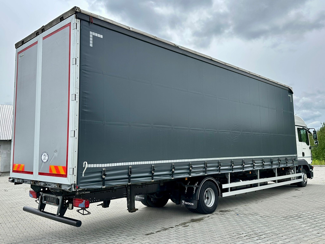 MAN TGL 12.250 / FIRANKA / 23 EUROPALETY / 9.5 M DŁUGOŚCI / NISKI PRZEBIEG / SYPIALKA / 2020 ROK - Plachtový nákladní auto: obrázek 3 MAN TGL 12.250 / FIRANKA / 23 EUROPALETY / 9.5 M DŁUGOŚCI / NISKI PRZEBIEG / SYPIALKA / 2020 ROK - Plachtový nákladní auto: obrázek 3