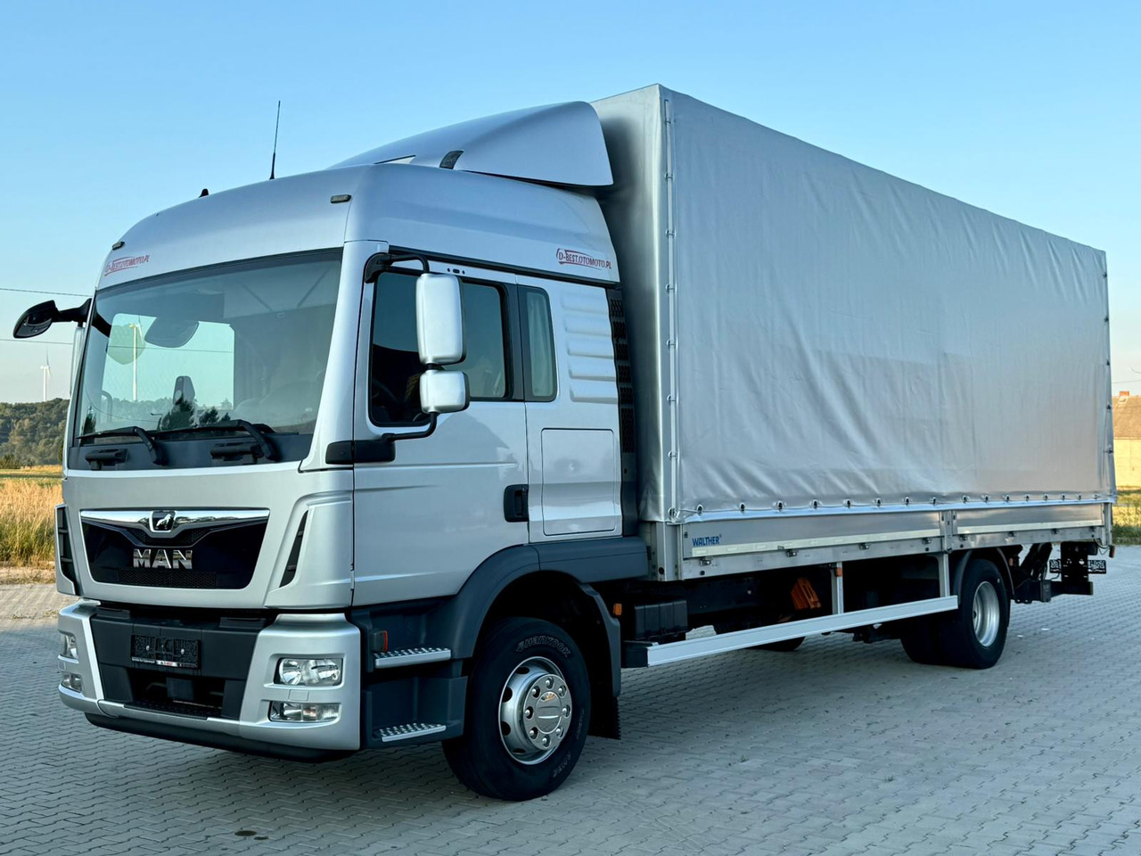 MAN TGM 12.250 / TGL / BURTO - FIRANKA / WINDA / 18 PALET / AUTOMAT - Plachtový nákladní auto: obrázek 2 MAN TGM 12.250 / TGL / BURTO - FIRANKA / WINDA / 18 PALET / AUTOMAT - Plachtový nákladní auto: obrázek 2