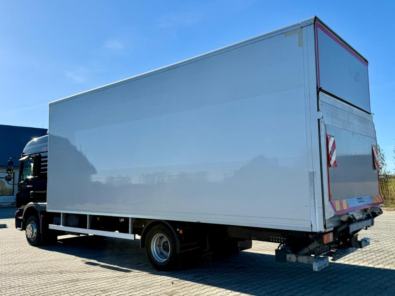 MAN TGM 12.290 / TGL / KONTENER / WINDA / 18 EUROPALET / SYPIALKA / - Skříňový nákladní auto: obrázek 5 MAN TGM 12.290 / TGL / KONTENER / WINDA / 18 EUROPALET / SYPIALKA / - Skříňový nákladní auto: obrázek 5