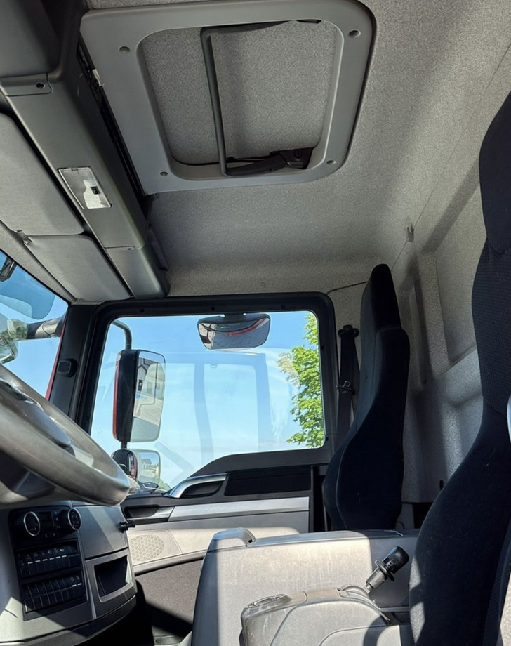 Plachtový nákladní auto MAN TGM 15.290 / FIRANKA / 21 EUROPALET / AUTOMAT: obrázek 22