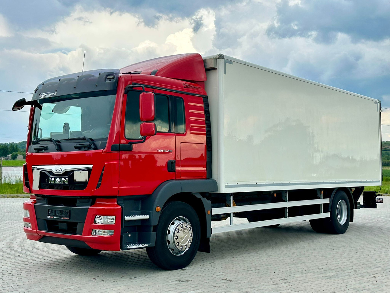 MAN TGM 18.290 / IZOTERMA / GRZANA / WINDA / AUTOMAT / SYPIALKA / 18 PALET - Izotermický nákladní automobil: obrázek 2 MAN TGM 18.290 / IZOTERMA / GRZANA / WINDA / AUTOMAT / SYPIALKA / 18 PALET - Izotermický nákladní automobil: obrázek 2