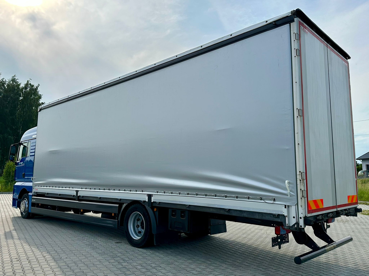 MAN TGX 18.360 / BURTO - FIRANKA / 23 PALETY / SYPIALKA / AUTOMAT / 2021 ROK / SPROWADZONY / SERWISOW - Plachtový nákladní auto: obrázek 4 MAN TGX 18.360 / BURTO - FIRANKA / 23 PALETY / SYPIALKA / AUTOMAT / 2021 ROK / SPROWADZONY / SERWISOW - Plachtový nákladní auto: obrázek 4