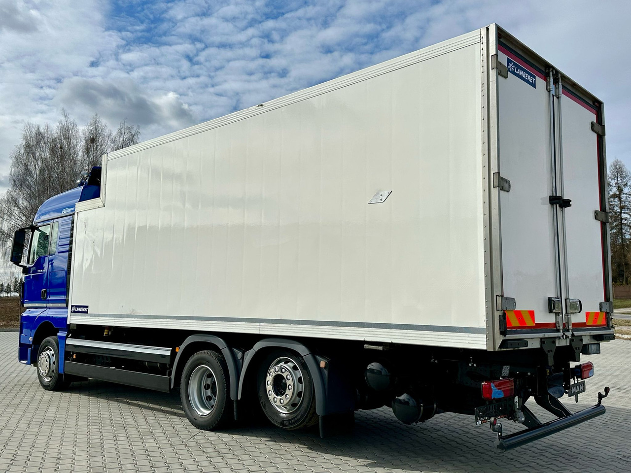 MAN TGX 26.420 / CHŁODNIA / LAMBERET / 18 EUROPALET / 6x2 / 2017 ROK / SYPIALKA - Chladírenský nákladní automobil: obrázek 5 MAN TGX 26.420 / CHŁODNIA / LAMBERET / 18 EUROPALET / 6x2 / 2017 ROK / SYPIALKA - Chladírenský nákladní automobil: obrázek 5