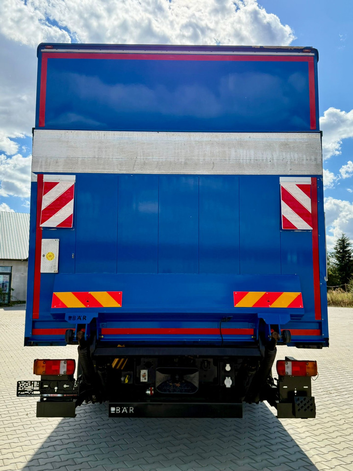 MAN TGX 26.420 / KONTENER / WINDA / 8.5 M DŁUGOŚCI / 21 EUROPALET / 6x2 / 3 OŚ PODNOSZONA I SKRĘTNA / ŁADOWNOŚĆ 14 415 KG / 2018 ROK / Z NIEMIEC - Skříňový nákladní auto: obrázek 4 MAN TGX 26.420 / KONTENER / WINDA / 8.5 M DŁUGOŚCI / 21 EUROPALET / 6x2 / 3 OŚ PODNOSZONA I SKRĘTNA / ŁADOWNOŚĆ 14 415 KG / 2018 ROK / Z NIEMIEC - Skříňový nákladní auto: obrázek 4