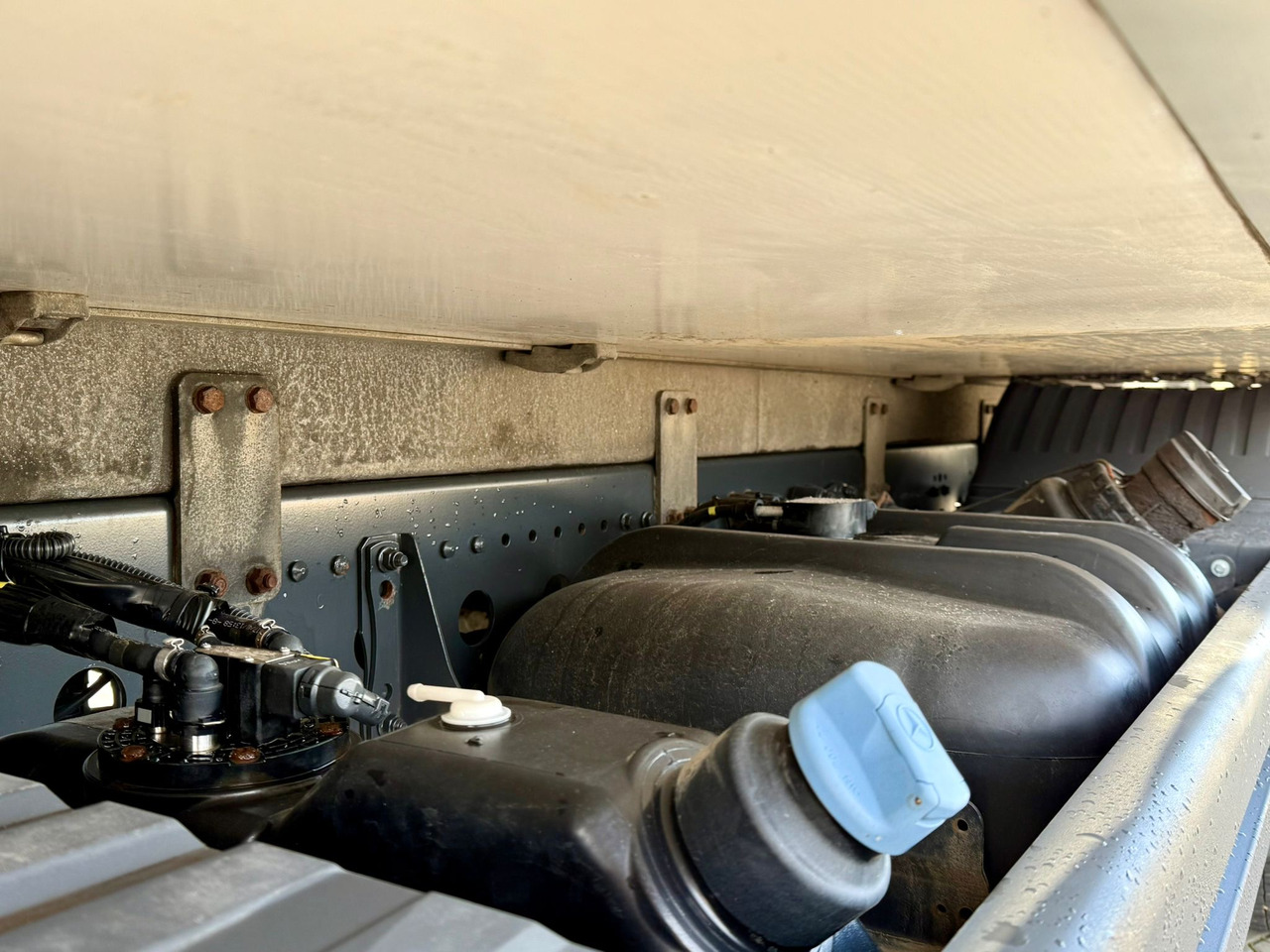 MERCEDES-BENZ ATEGO 1218 / CHŁODNIA / IZOTERMA / WINDA / 5.10 M DŁUGOŚCI / LAMBERET / AUTOMAT / 2017 ROK / 410 TYŚ KM leasing MERCEDES-BENZ ATEGO 1218 / CHŁODNIA / IZOTERMA / WINDA / 5.10 M DŁUGOŚCI / LAMBERET / AUTOMAT / 2017 ROK / 410 TYŚ KM: obrázek 13