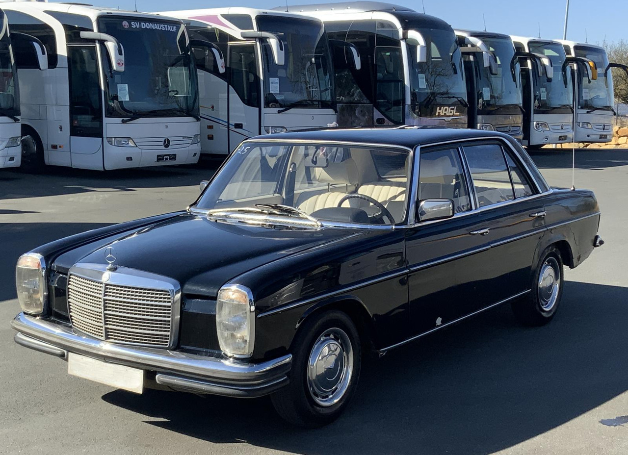 Mercedes-Benz 200 D/8 - Osobní auto: obrázek 2 Mercedes-Benz 200 D/8 - Osobní auto: obrázek 2