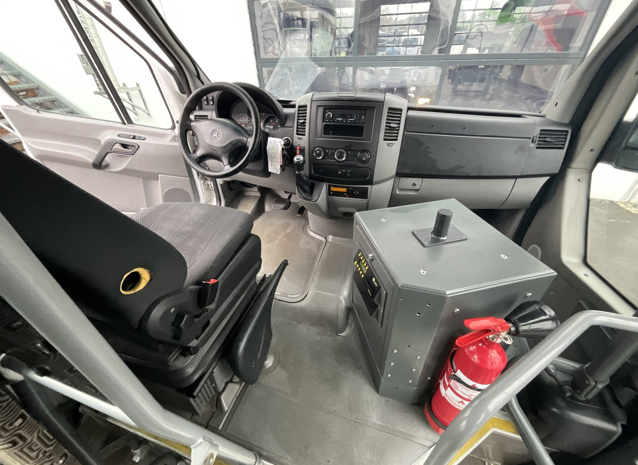 Minibus, Mikrobus Mercedes-Benz Sprinter City 35: obrázek 16