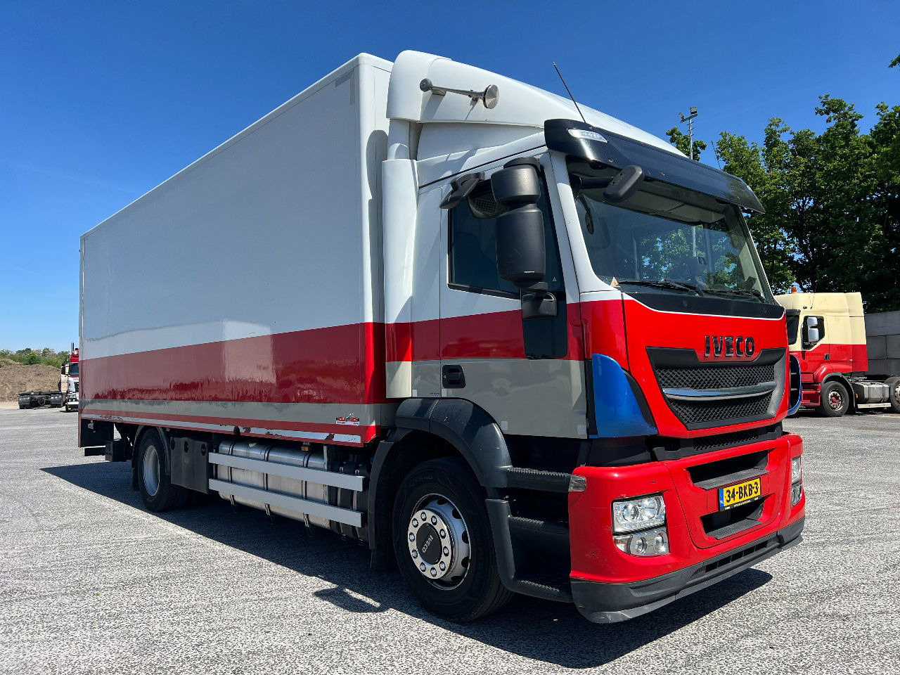 Iveco Stralis 310 AD, 19Ton, Euro 6 - Skříňový nákladní auto: obrázek 2 Iveco Stralis 310 AD, 19Ton, Euro 6 - Skříňový nákladní auto: obrázek 2