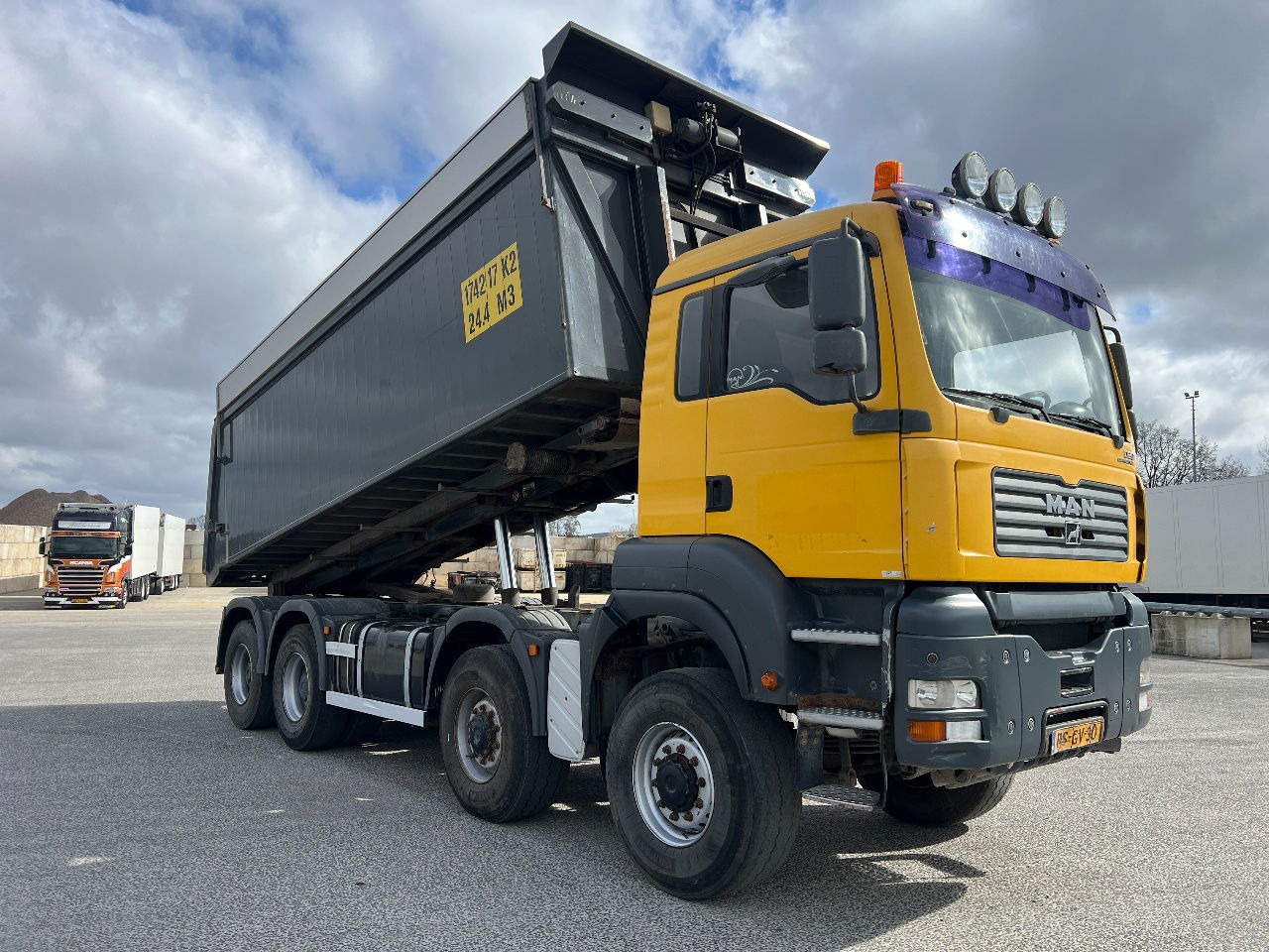 MAN TGA 41.430 TGA 39.430 8x8, full steel, Manual - Sklápěč: obrázek 4 MAN TGA 41.430 TGA 39.430 8x8, full steel, Manual - Sklápěč: obrázek 4