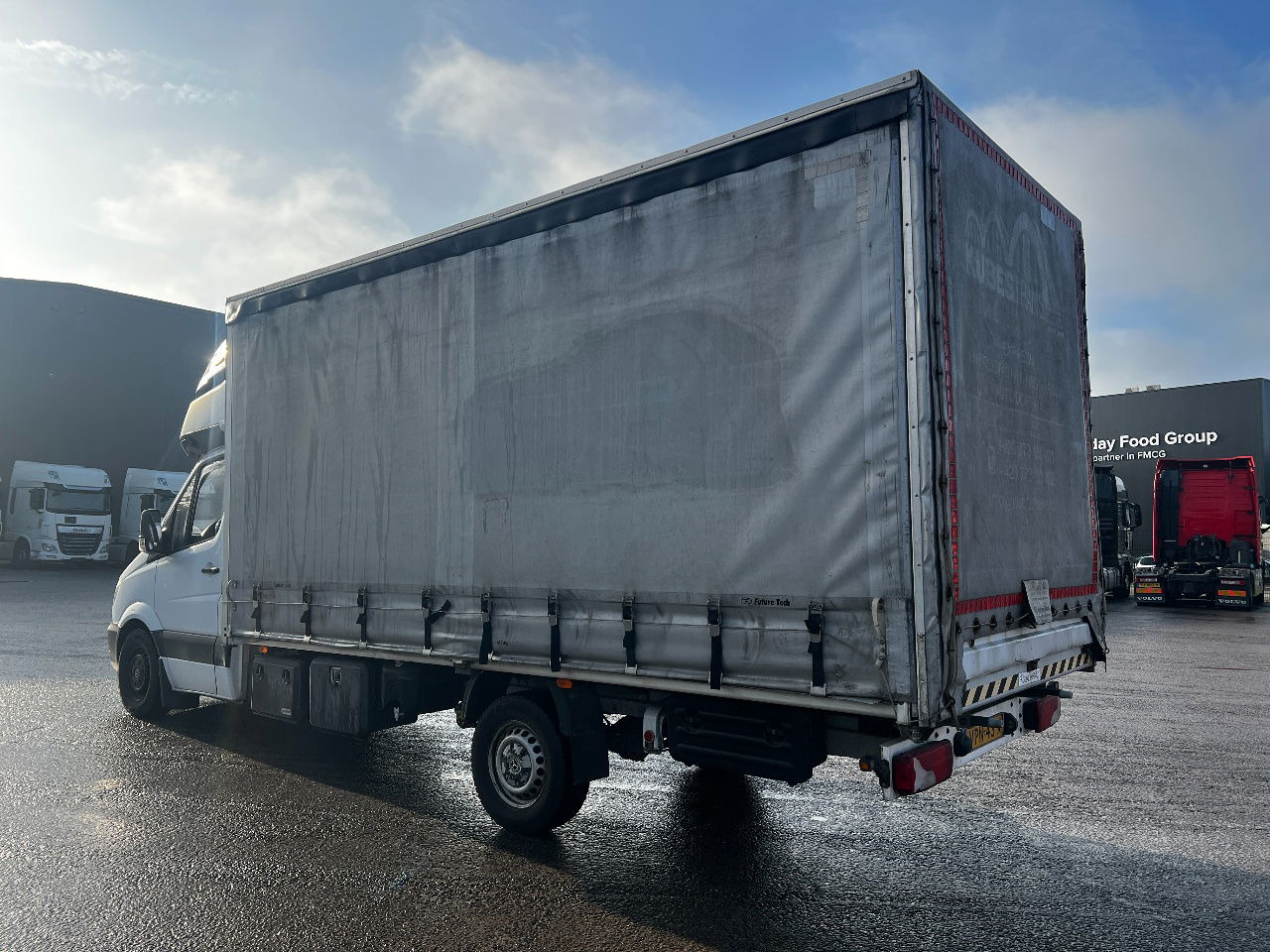 Mercedes-Benz Sprinter 316 Euro 6, Manual - Plachtová dodávka: obrázek 4 Mercedes-Benz Sprinter 316 Euro 6, Manual - Plachtová dodávka: obrázek 4