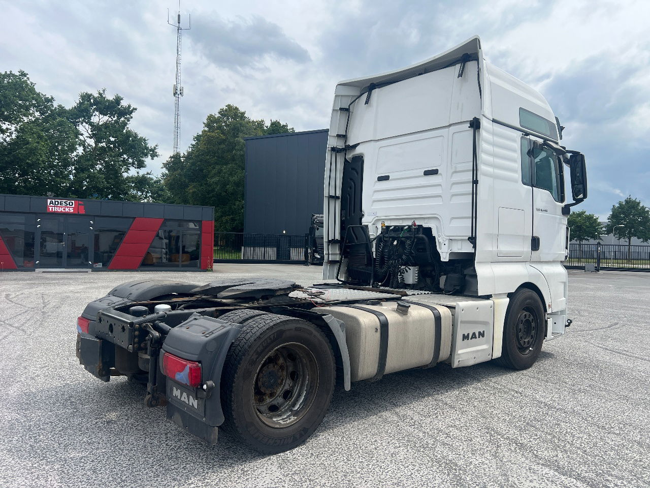 MAN TGX 18.440 XXL, LLS-U mega - Tahač: obrázek 3 MAN TGX 18.440 XXL, LLS-U mega - Tahač: obrázek 3