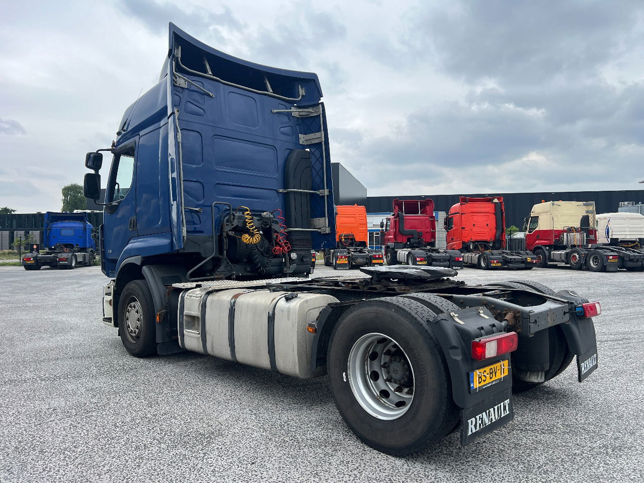 Renault Premium 380 Euro 3, NL Truck - Tahač: obrázek 4 Renault Premium 380 Euro 3, NL Truck - Tahač: obrázek 4