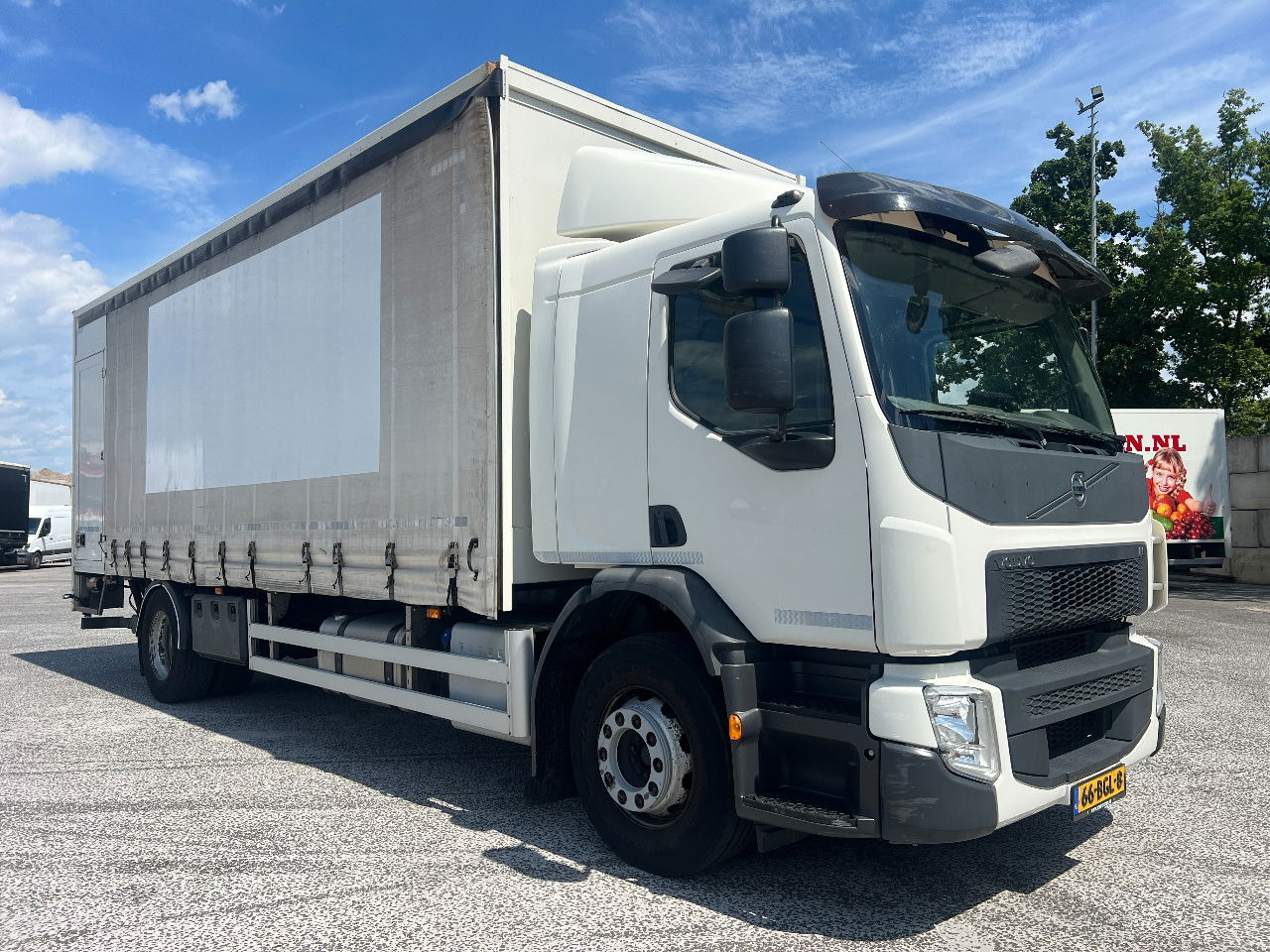 Volvo FE 250 Euro 6, 19T - Plachtový nákladní auto: obrázek 2 Volvo FE 250 Euro 6, 19T - Plachtový nákladní auto: obrázek 2