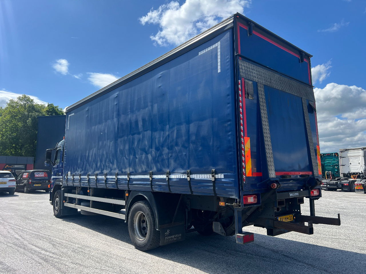 Volvo FM 9.300 Bordwanden, Euro 5 - Plachtový nákladní auto: obrázek 4 Volvo FM 9.300 Bordwanden, Euro 5 - Plachtový nákladní auto: obrázek 4
