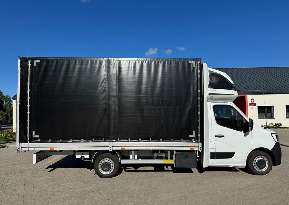 Renault Master - Plachtová dodávka: obrázek 4 Renault Master - Plachtová dodávka: obrázek 4