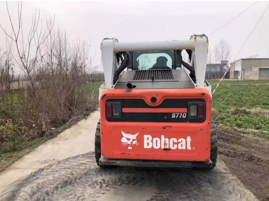 Bobcat S 770 - Smykový nakladač: obrázek 4 Bobcat S 770 - Smykový nakladač: obrázek 4