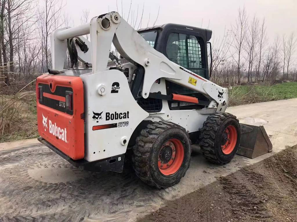 Bobcat S 770 - Smykový nakladač: obrázek 1 Bobcat S 770 - Smykový nakladač: obrázek 1