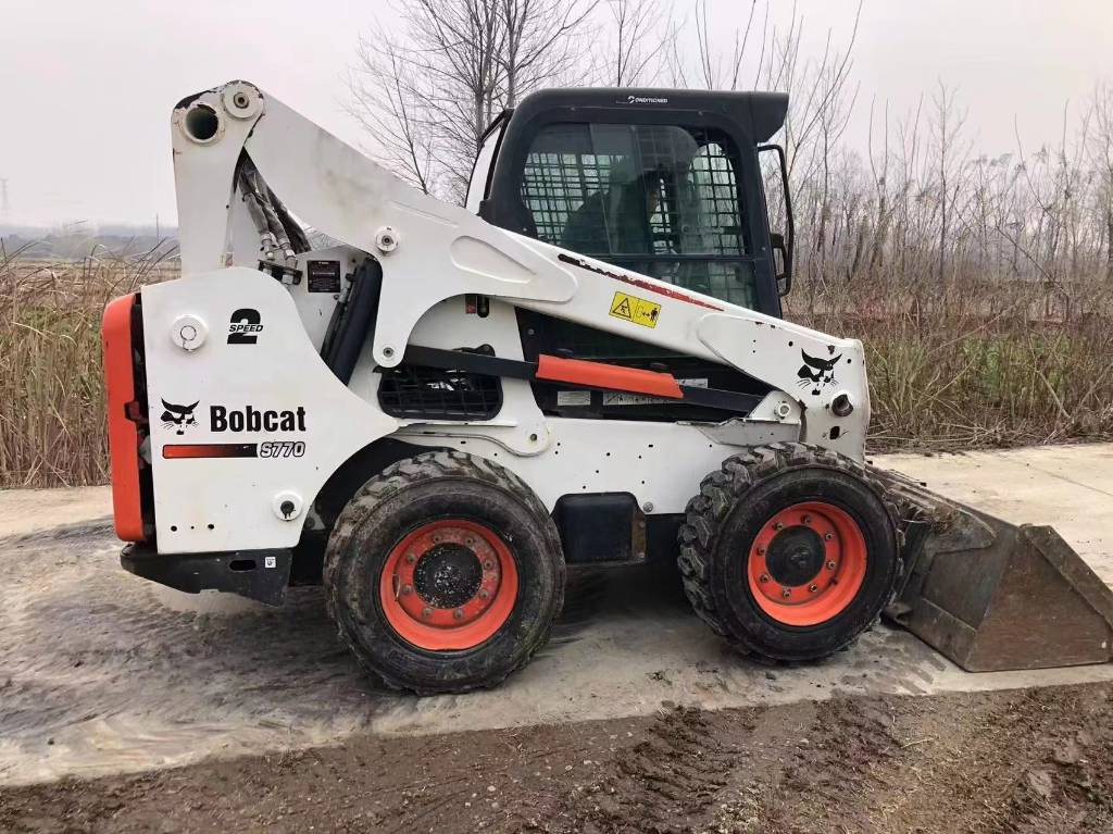 Smykový nakladač Bobcat S 770: obrázek 9