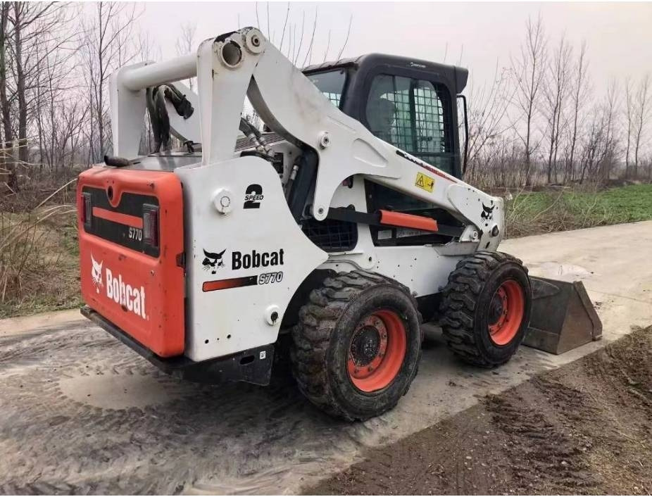Bobcat S 770 - Smykový nakladač: obrázek 1 Bobcat S 770 - Smykový nakladač: obrázek 1