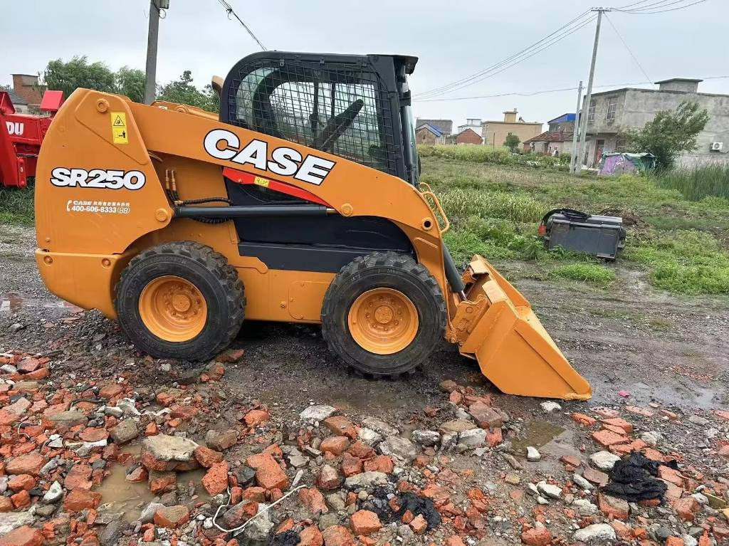 CASE SR 250 - Smykový nakladač: obrázek 4 CASE SR 250 - Smykový nakladač: obrázek 4