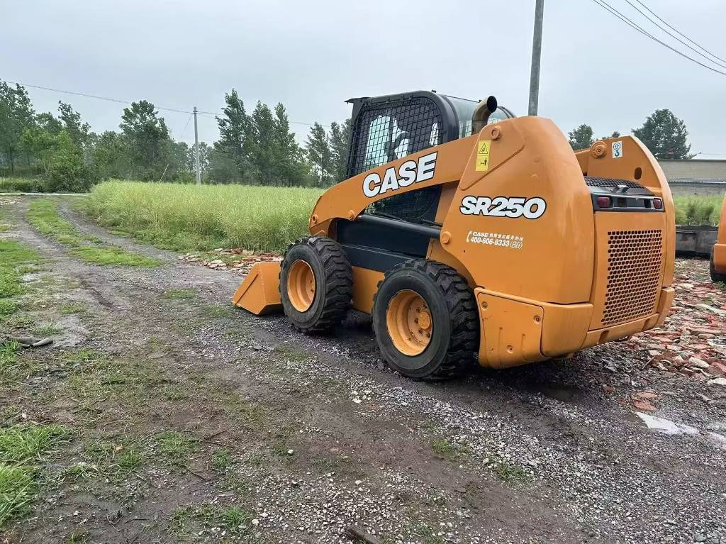 CASE SR 250 - Smykový nakladač: obrázek 5 CASE SR 250 - Smykový nakladač: obrázek 5