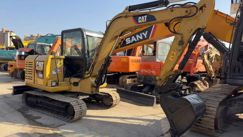 CAT 306E - Mini rýpadlo: obrázek 1 CAT 306E - Mini rýpadlo: obrázek 1