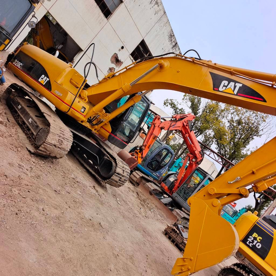 CAT 320 C L - Pásové rýpadlo: obrázek 5 CAT 320 C L - Pásové rýpadlo: obrázek 5