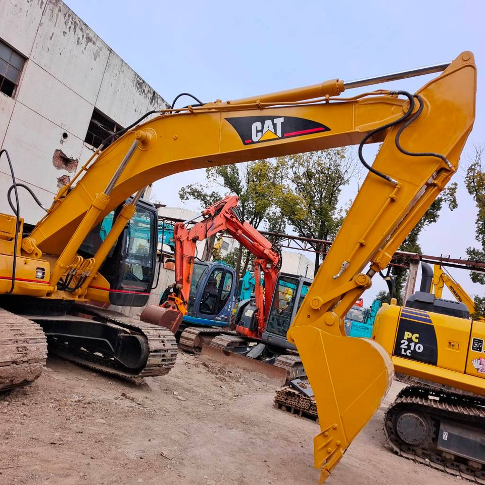 CAT 320 C L - Pásové rýpadlo: obrázek 1 CAT 320 C L - Pásové rýpadlo: obrázek 1