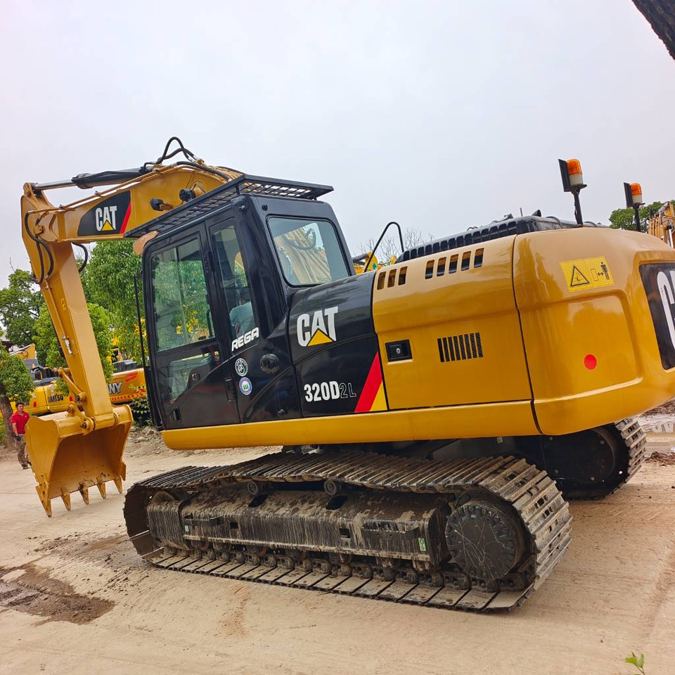 CAT 320 D2L - Pásové rýpadlo: obrázek 1 CAT 320 D2L - Pásové rýpadlo: obrázek 1