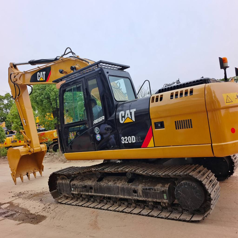 CAT 320 D2L - Pásové rýpadlo: obrázek 2 CAT 320 D2L - Pásové rýpadlo: obrázek 2